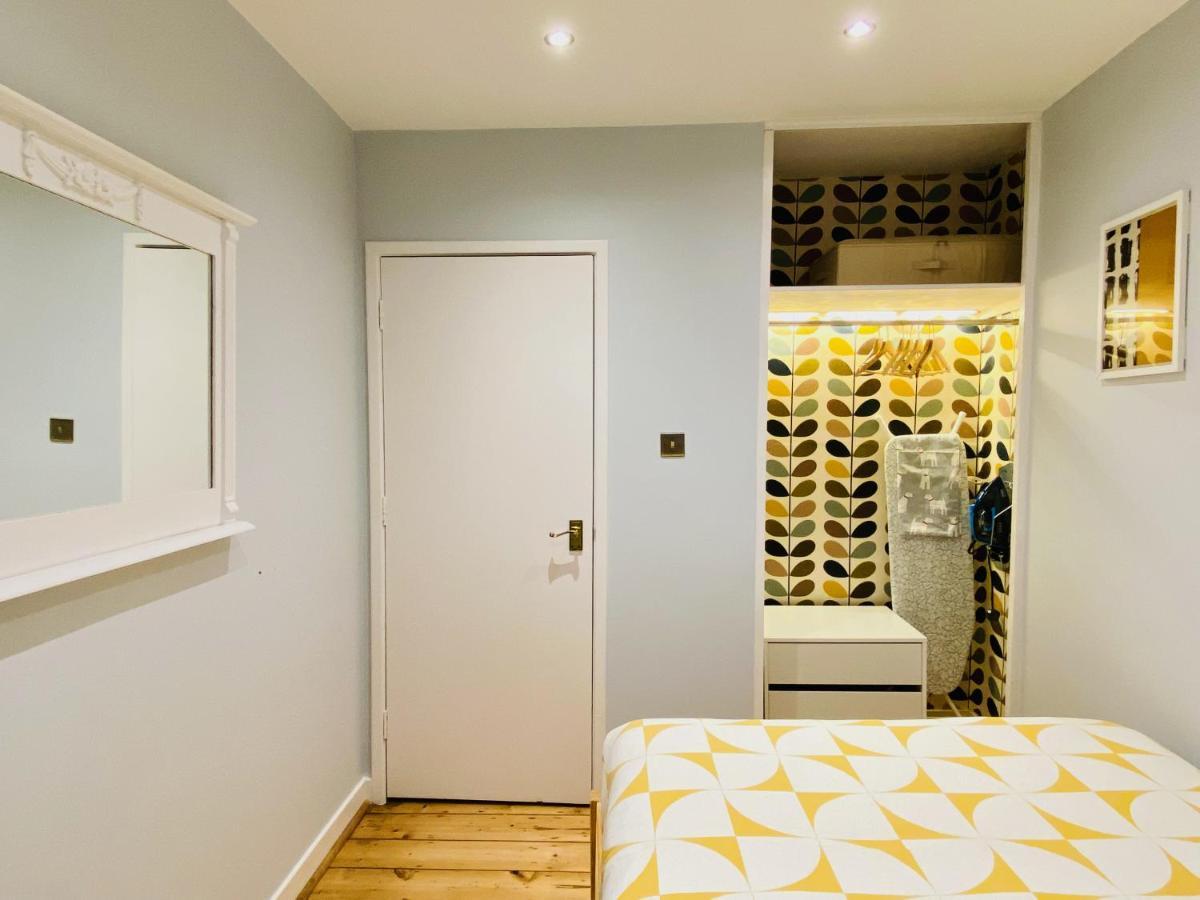 Luxury 1-Bedroom Apartment In Kensington London Exterior foto